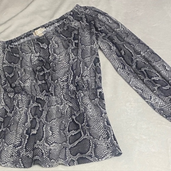Michael Kors Black and Gray Patterned Top - Picture 6 of 6